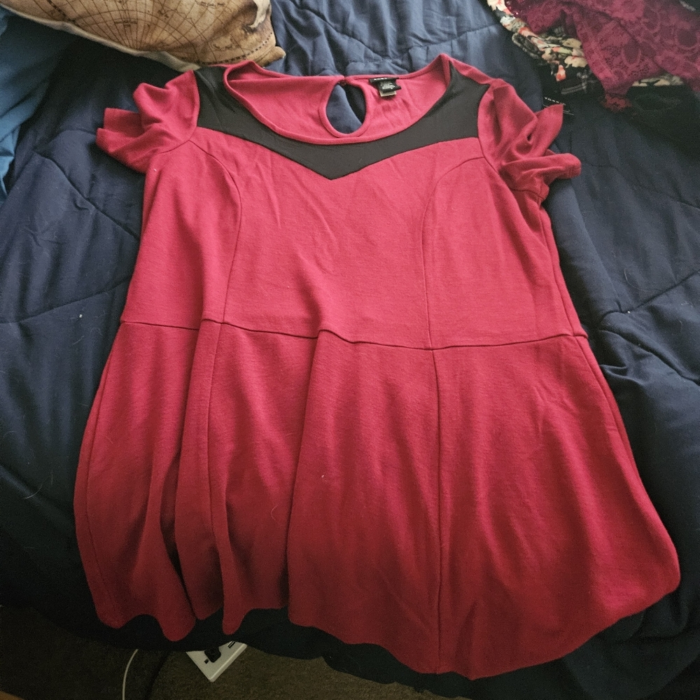 Torrid size 2 red and black top